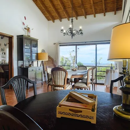 Casa Hortencias By Azoresrent Tatil Evi Farroupo
