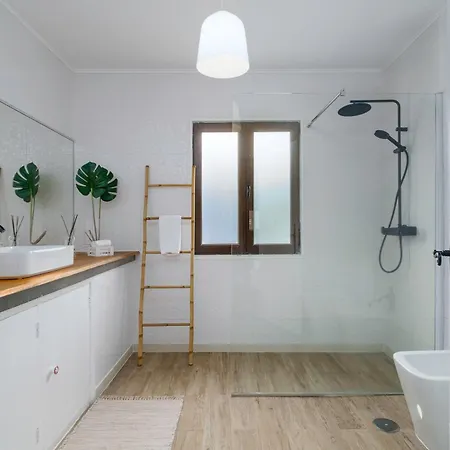 Casa Hortencias By Azoresrent Farroupo