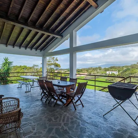 Prázdninový dům Casa Hortencias By Azoresrent Farroupo